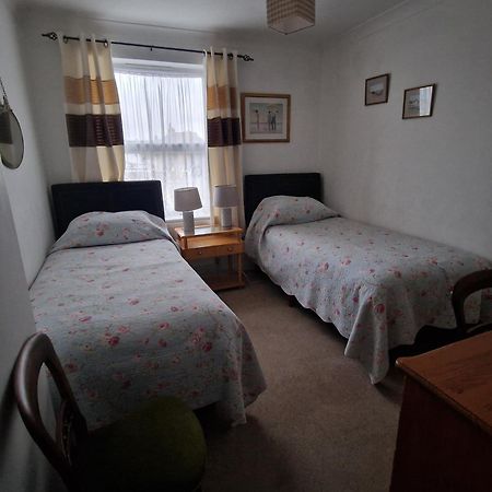 Avon Manor Guest House لي أون ذا سولينت المظهر الخارجي الصورة